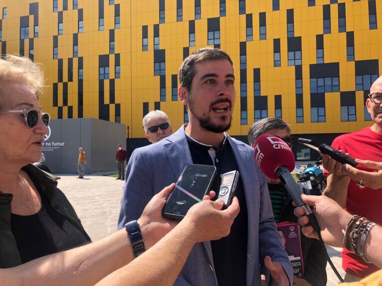 Unidas Podemos recuperará para la gestión pública los servicios hospitalarios privatizados