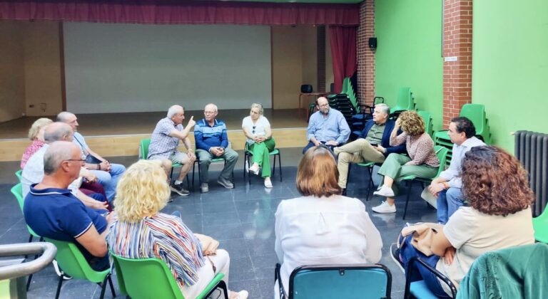 Paco Cañizares se compromete a poner en marcha un Plan de Participación Ciudadana