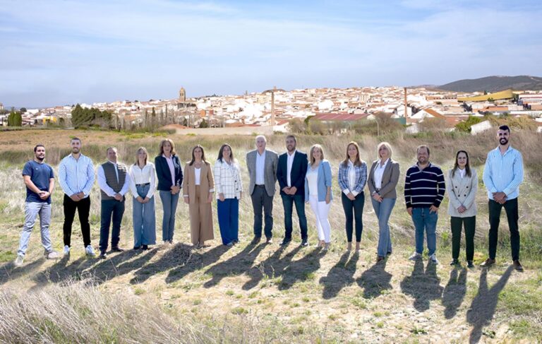 José Lozano encabeza una candidatura que presenta para Almodóvar del Campo, “proyectos realizables que responden a necesidades reales”