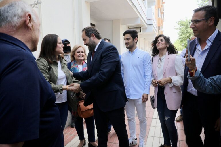 Núñez avanza un Plan de Rescate al Tercer Sector, un Fondo de Contingencia, la estabilidad de los conciertos plurianuales o un código ético contra las faltas de respeto a los mayores
