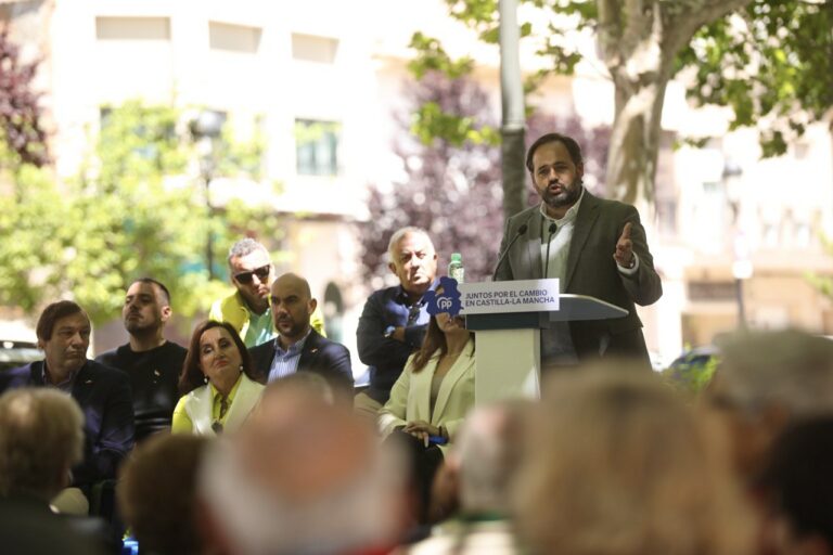 Núñez anuncia que pondrá en marcha la UCI en el Hospital de Tomelloso en cuanto tome posesión como presidente de Castilla-La Mancha