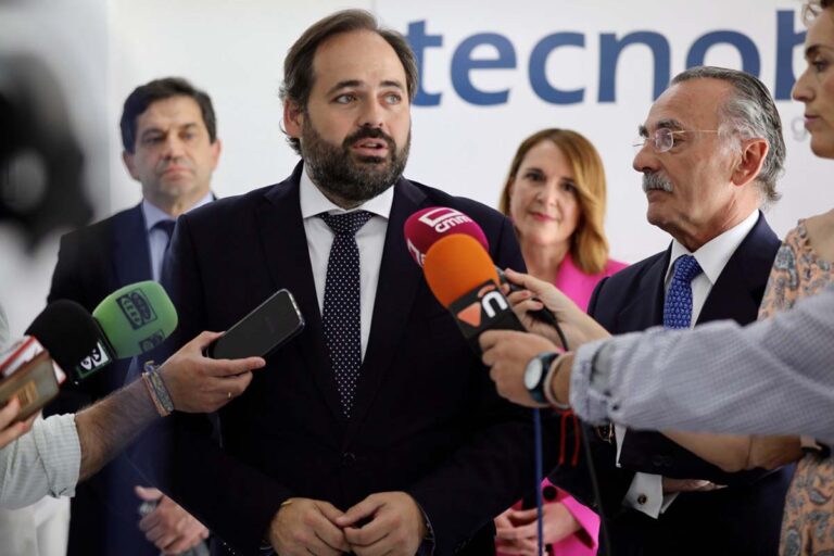 Nuñez se fija en Andalucía y avanza una unidad aceleradora de empresas para que C-LM sea una autopista que acorte plazos