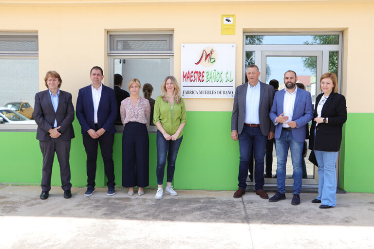 El alcalde de Argamasilla de Calatrava valora la capacidad de innovación y el compromiso ambiental de Maestre Baños