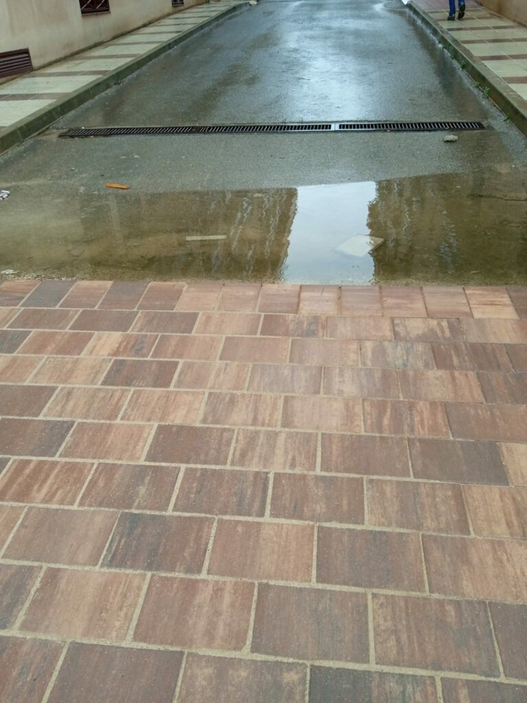 Puertollano: Vecinos de la calle Ancha denuncian la inundación de algunas zonas tras las obras