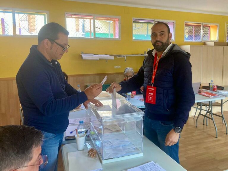 Argamasilla de Calatrava: Jesús Ruiz, tras ejercer su derecho al voto, ha animado a sus paisanos a hacer lo propio de manera masiva y “en conciencia”