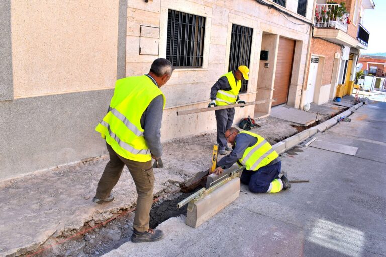 Puertollano: Iniciada la segunda fase de renovación y ampliación de acerados de la calle Asilo
