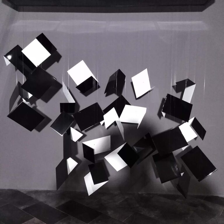 Desde fuera: sobre la exposición «La línea infinita» de Aurora Cid en el Museo del Quijote de Ciudad Real