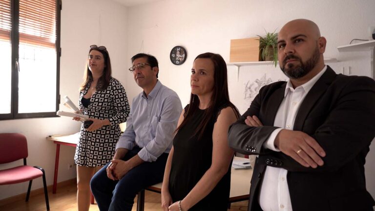 Caballero: “El objetivo de los socialistas es que los pueblos estén vivos, que la gente tenga oportunidades y que haya acceso a los servicios, se viva en una gran ciudad o en un pueblo pequeño”