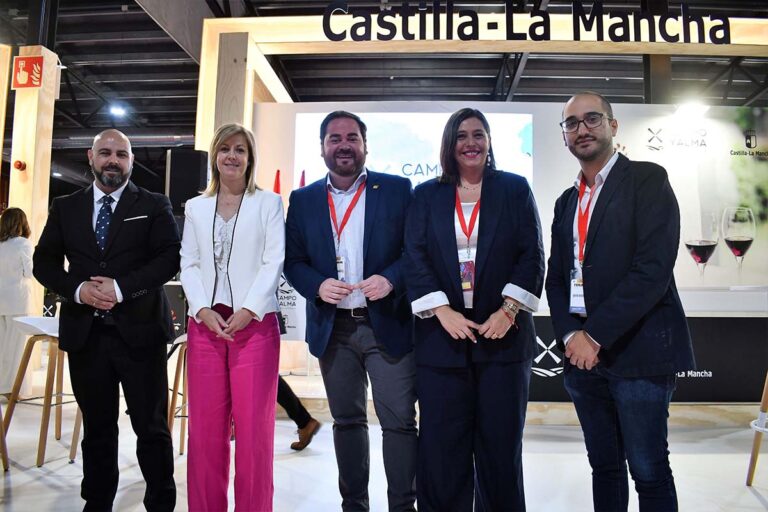 PSOE: “Gracias a la apuesta y a las políticas socialistas en los gobiernos de la región y de la Diputación esta feria es hoy el mayor escaparate del vino español en el mundo”