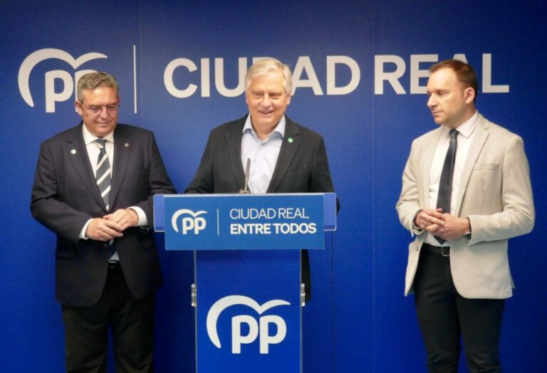 Cañizares presenta su programa de gobierno para «impulsar un cambio y construir una ciudad próspera de la mano de toda la sociedad»