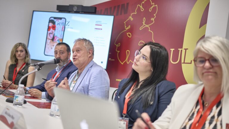 Escritores y periodistas afrontan el reto de comunicar el vino a los jóvenes en su propio lenguaje