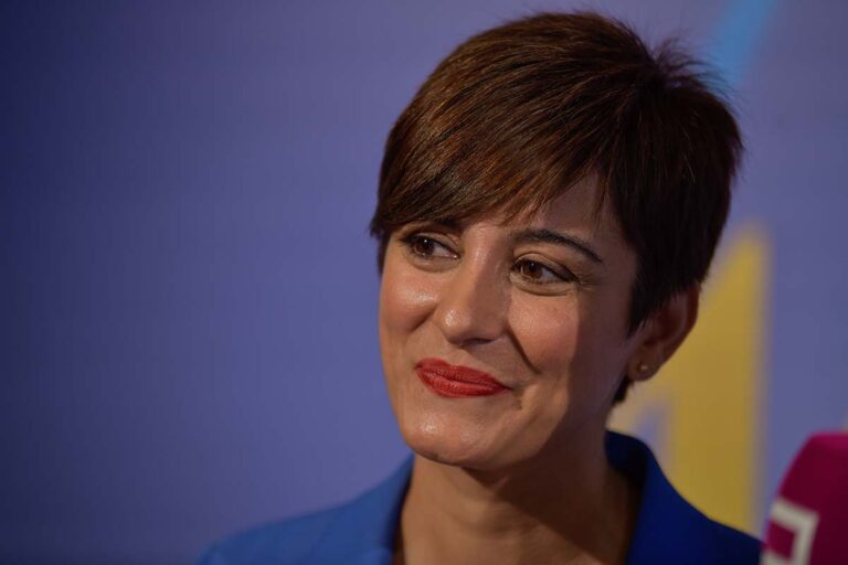 Isabel Rodríguez se compromete con futuros alcaldes a tejer «alianzas» con «lealtad» para traer bienestar