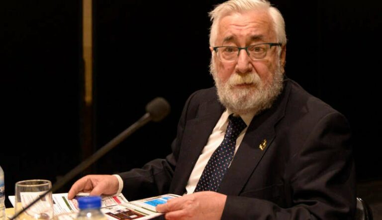 En memoria del gran profesor Joaquín González Cuenca