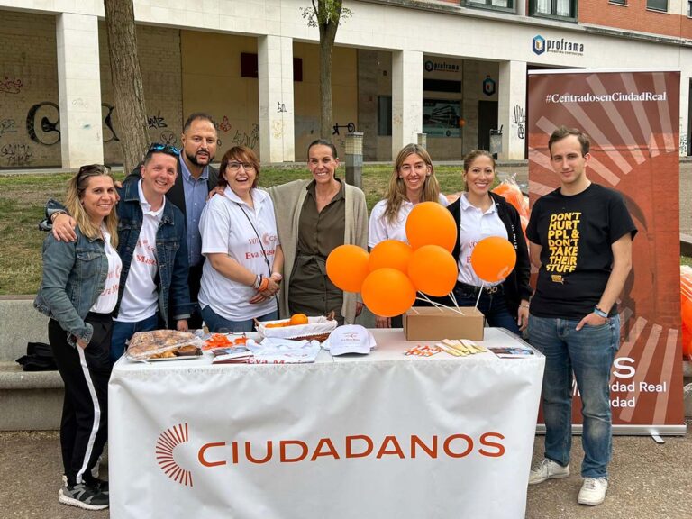 Ciudadanos visita la pedanía de Valverde y el parque Juan Pablo II en su jornada de campaña