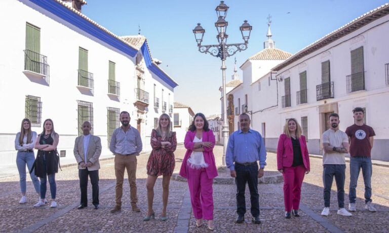 VOX presenta candidatura por primera vez en Almagro, encabezada por dos mujeres