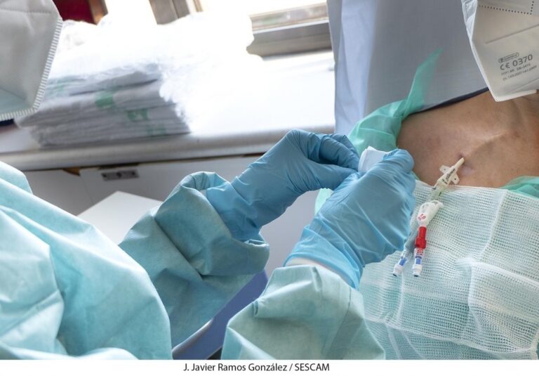 Page avanza la aprobación «ya mismo» de tres años de contrato para todos los MIR en todas las especialidades