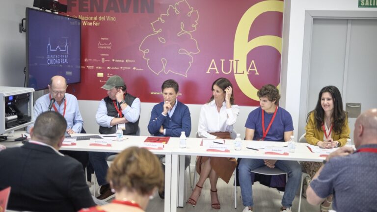 Cinco bodegas, que suman más de 2.000 puntos Parker, dan a conocer en Fenavin las claves de su excelencia