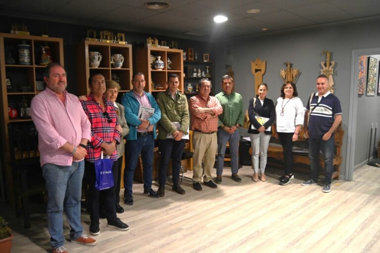 Reunión de Vox con la asociación Mazantini