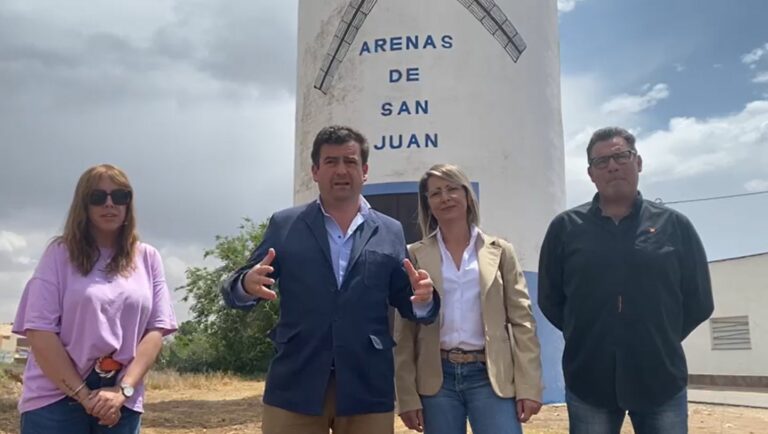 Ricardo Chamorro visita Arenas de San Juan para apoyar la candidatura de Vox