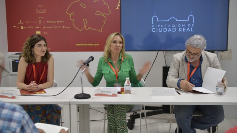 Marta Robles: «El vino es parte de nuestra historia y de nuestra cultura, si no estuviese en la literatura algo estaríamos haciendo mal»