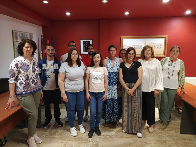 Ocho personas se reciclan profesionalmente aprendiendo a cultivar huertos agroecológicos