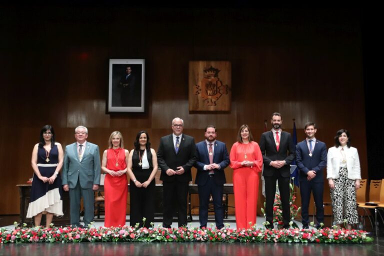 PSOE, PP y Vox prometen trabajar “por el crecimiento de Manzanares y el bienestar de su ciudadanía”