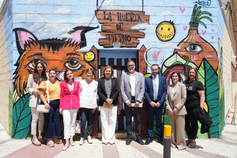 El Gobierno regional destaca la apuesta del CEIP ‘Enrique Tierno Galván’ de Puertollano por la innovación educativa y la sostenibilidad