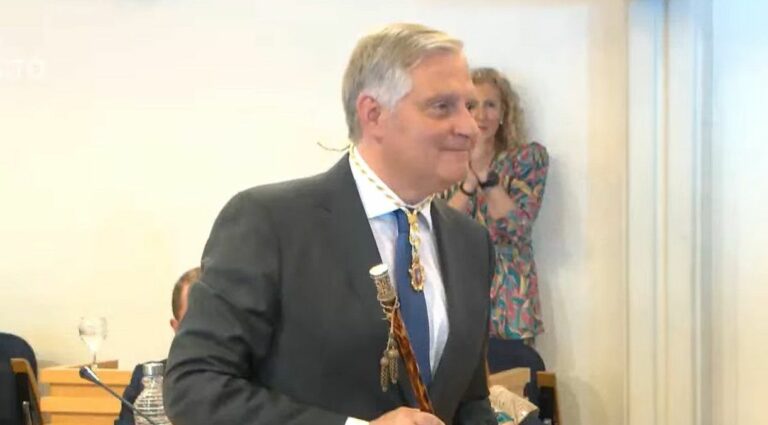 Cañizares (PP) es proclamado alcalde de Ciudad Real con el apoyo de los cuatro ediles de Vox