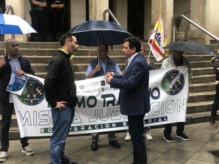 Valverde traslada a Policía y Guardia Civil el compromiso de Feijóo de corregir la brecha salarial con otros cuerpos