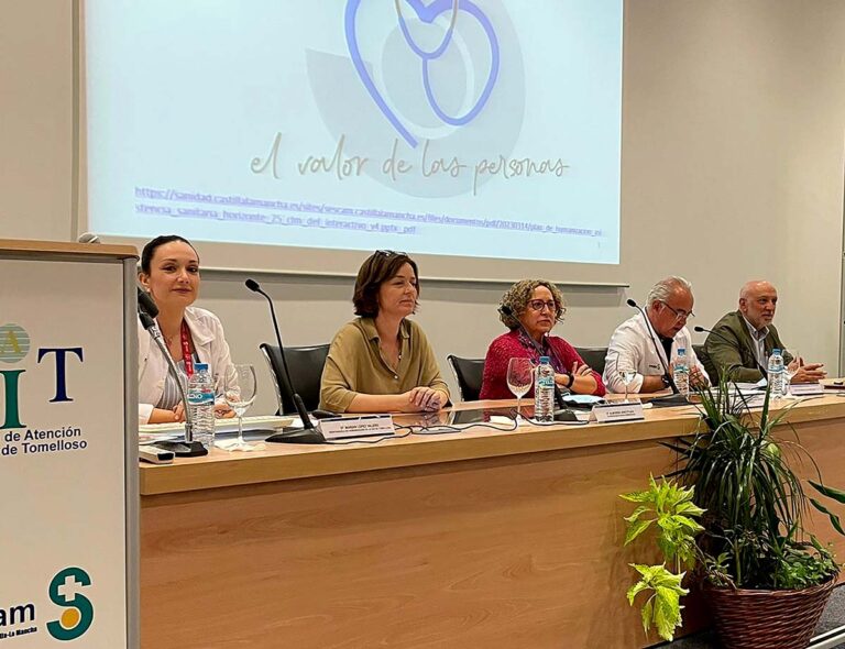 El Plan de Humanización de la Asistencia Sanitaria llega a los profesionales y asociaciones del Área Integrada de Tomelloso