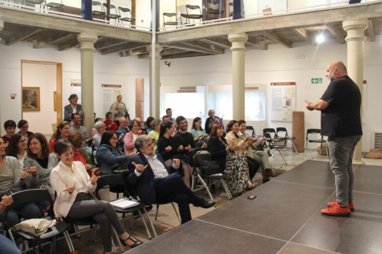 ASOFACAM promueve el acogimiento familiar a través del cautivador cuentacuentos «Faro»