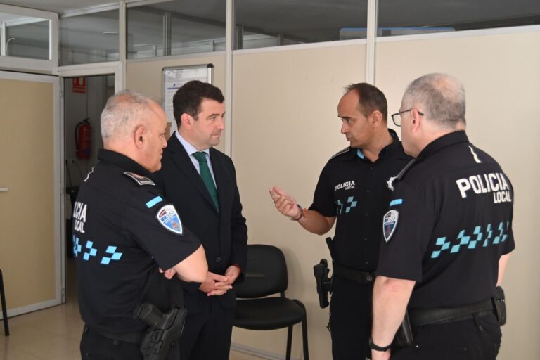 Ciudad Real: Chamorro (Vox), nuevo concejal de Seguridad, se reúne con los responsables de la Policía Local