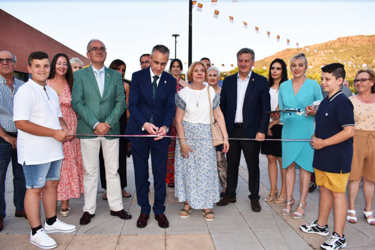 Puertollano: Miguel Ángel Ruiz inaugura las fiestas de San Juan en la barriada Fraternidad 