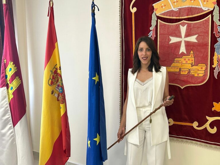 Irene Ruiz toma posesión como alcaldesa de Villarta de San Juan