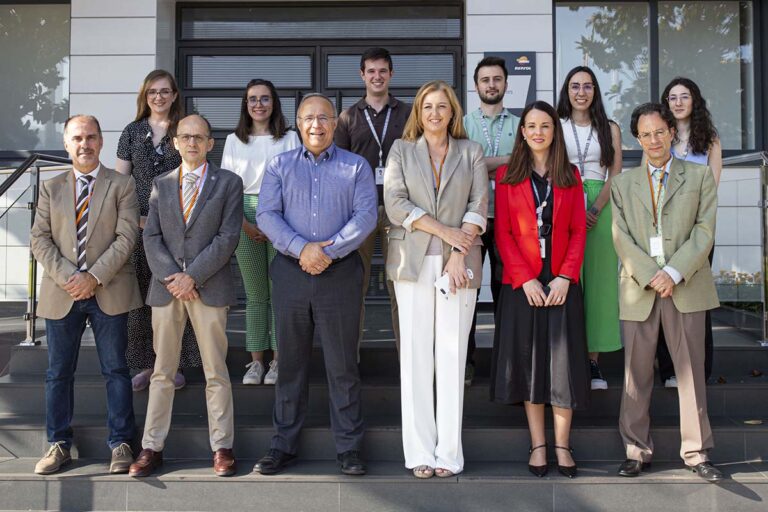 Titulados del Máster en Ingeniería Química e Industrial se incorporan a Repsol en Puertollano