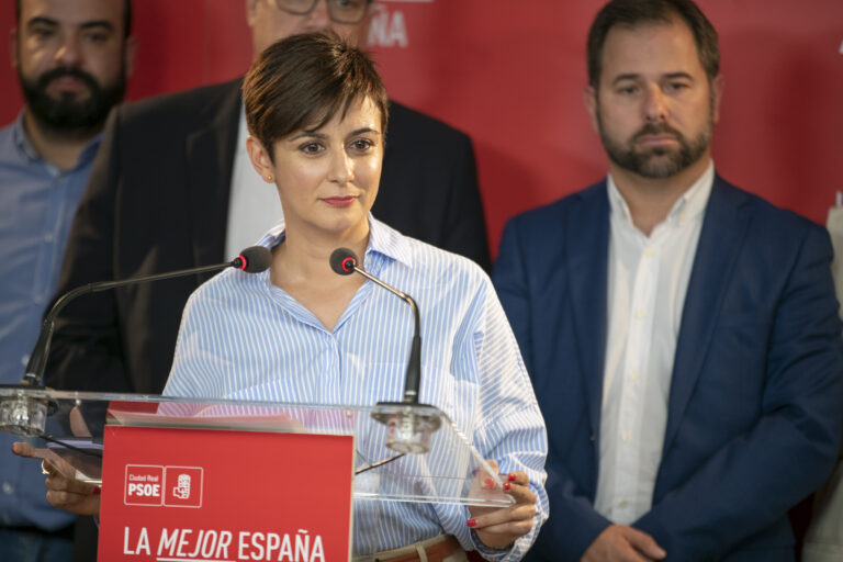 Rodríguez enmarca el fichaje de Marta Rivera en la línea de «mentira» de Feijóo, igual que ha «escondido» a Vox