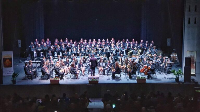 Noche de película en Almagro: magistral concierto de la banda municipal y cuatro corales de la provincia