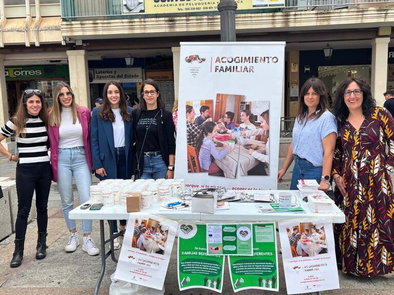 El Gobierno de Castilla-La Mancha acerca a la ciudadanía la importancia del acogimiento familiar para la atención y el cuidado de niños y niñas tutelados