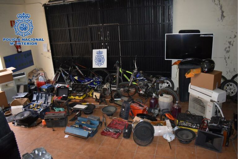 Dos detenidos y dos investigados por varios robos con fuerza y un delito de lesiones en Alcázar de San Juan