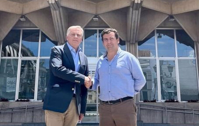 El PP gobernará Ciudad Real en una coalición que dará a Vox cuatro concejalías y hará a Chamorro teniente de alcalde