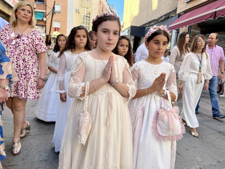 Puertollano: Radiante infancia de Corpus