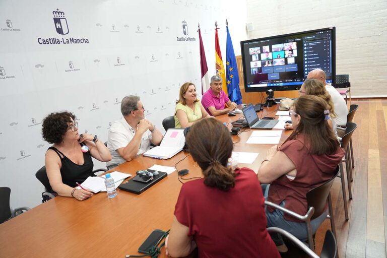 El Gobierno regional agradece la labor realizada por el Consejo Escolar durante estos últimos cuatro años, un órgano que se renovará en septiembre