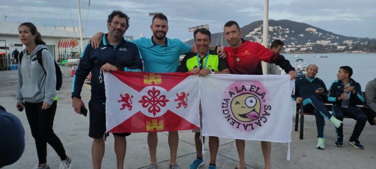 El nadador de Argamasilla de Calatrava Juan Alberto Martín-Moyano Zamora logra cruzar entre Ibiza y Formentera para visibilizar la ELA