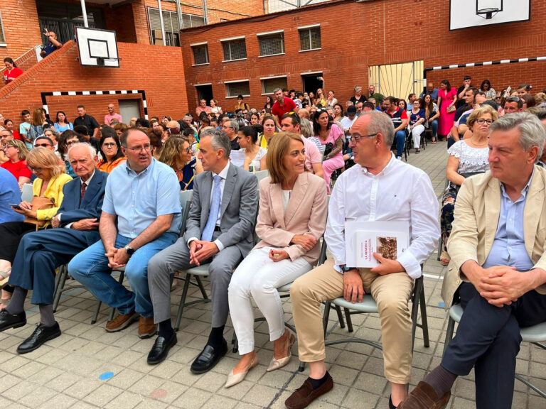 Puertollano: Miguel Ángel Ruiz agradece el compromiso y responsabilidad de la comunidad educativa en el fin de curso del colegio Santa Bárbara