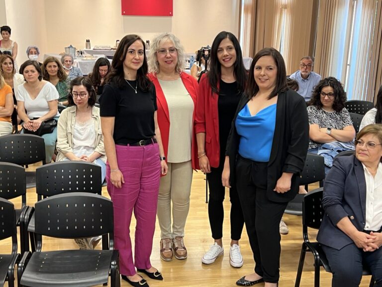 Puertollano: Repsol Lubricantes y Fundación Fuente Agria recuperan residuos industriales para crear jardines verticales