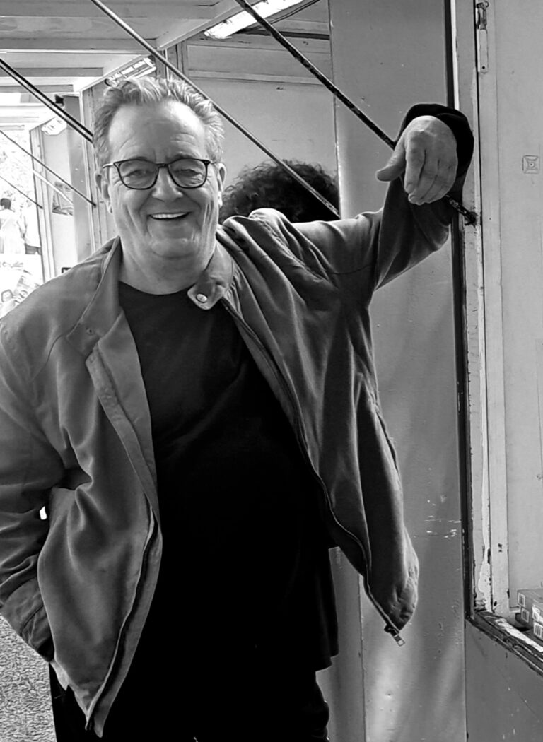 “Un hombre del barrio”, la última novela de Manuel Valero, ya está en las librerías de Puertollano