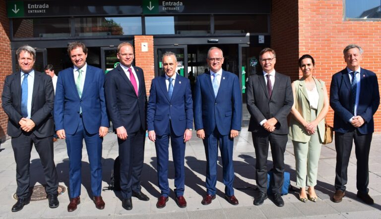 Consejeros económicos de las embajadas de Francia y Alemania conocen el potencial tecnológico e investigador de Puertollano