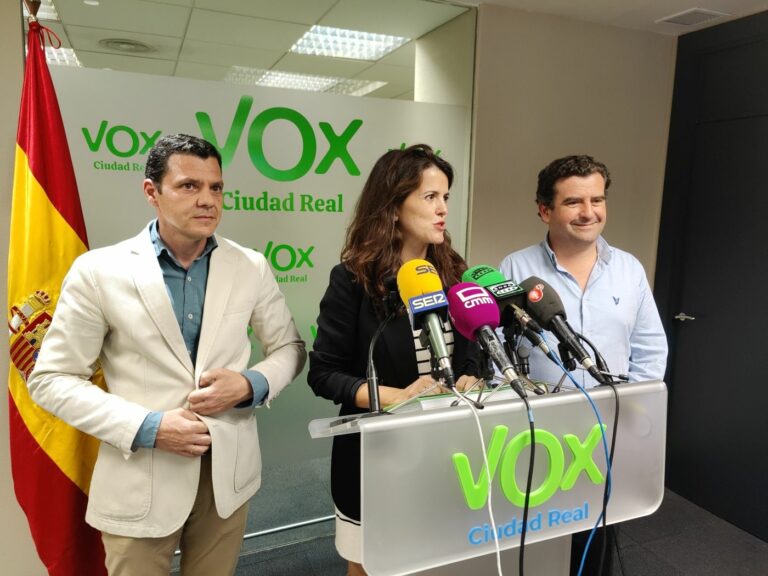 Vox “tiende la mano” al PP para formar gobiernos “fuertes y estables” en nueve municipios de Ciudad Real, incluida la capital