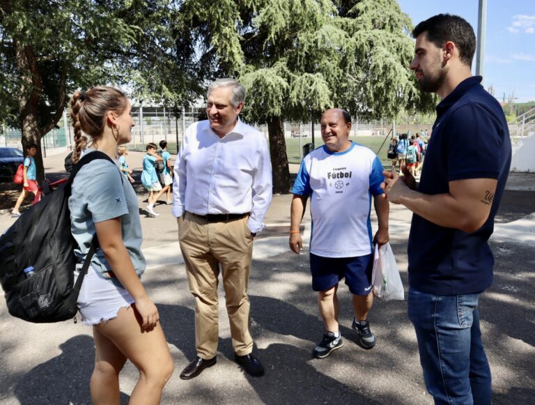Inés Martín y Álvaro López visitan el Campus Municipal de Fútbol de Ciudad Real