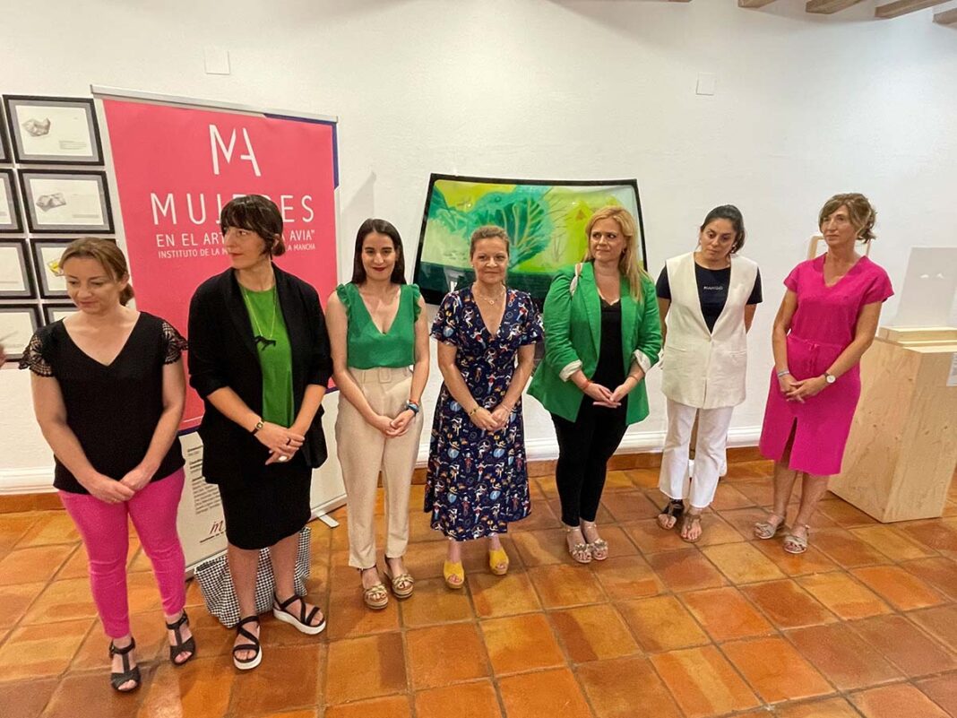 AMALIA-AVIA-FOTO-DE-FAMILIA